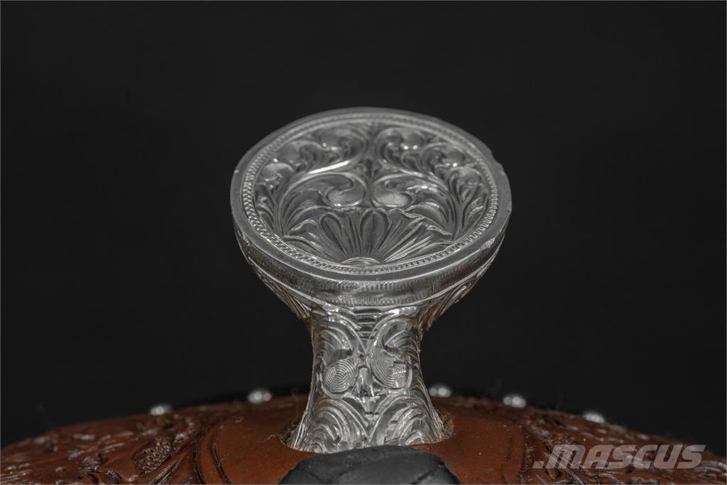 BOBS CUSTOM SADDLES SILVER SHOW SADDLE 16IN 其他組件