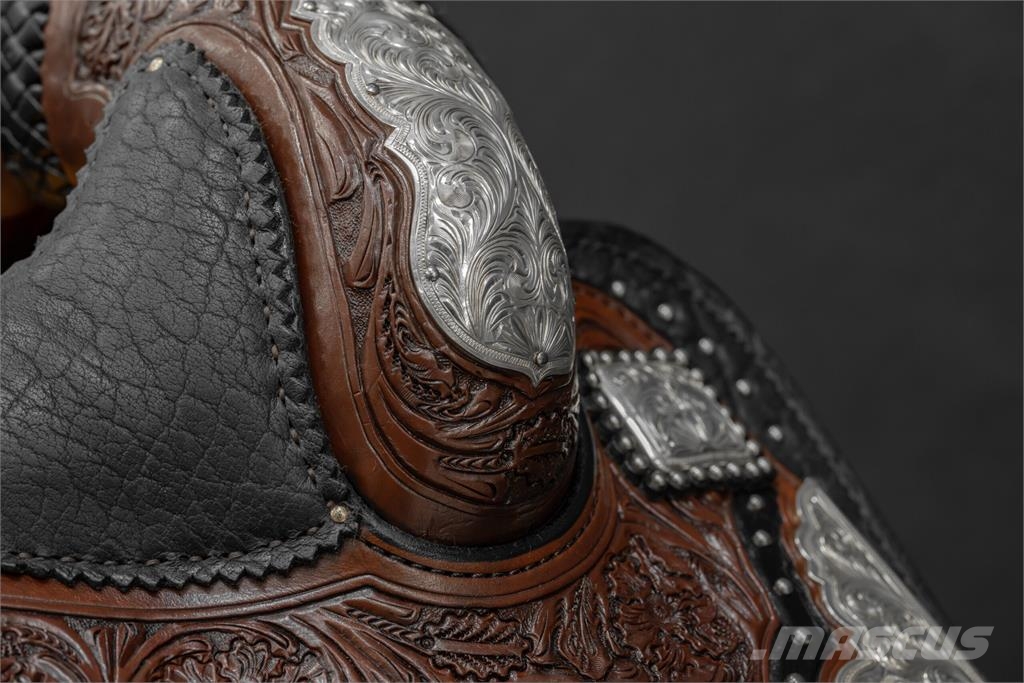 BOBS CUSTOM SADDLES SILVER SHOW SADDLE 16IN 其他組件