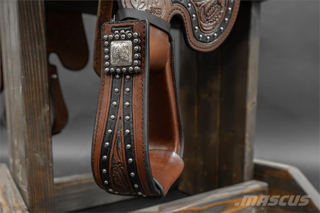 BOBS CUSTOM SADDLES SILVER SHOW SADDLE 16IN 其他組件