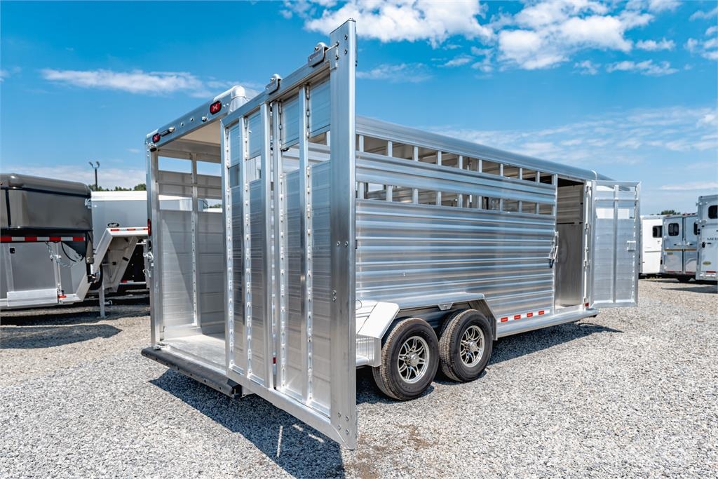 Cimarron TRAILERS LS20G Трейлери для транспортування тварин