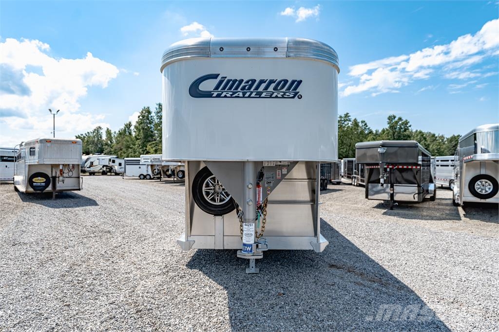 Cimarron TRAILERS LS20G Трейлери для транспортування тварин