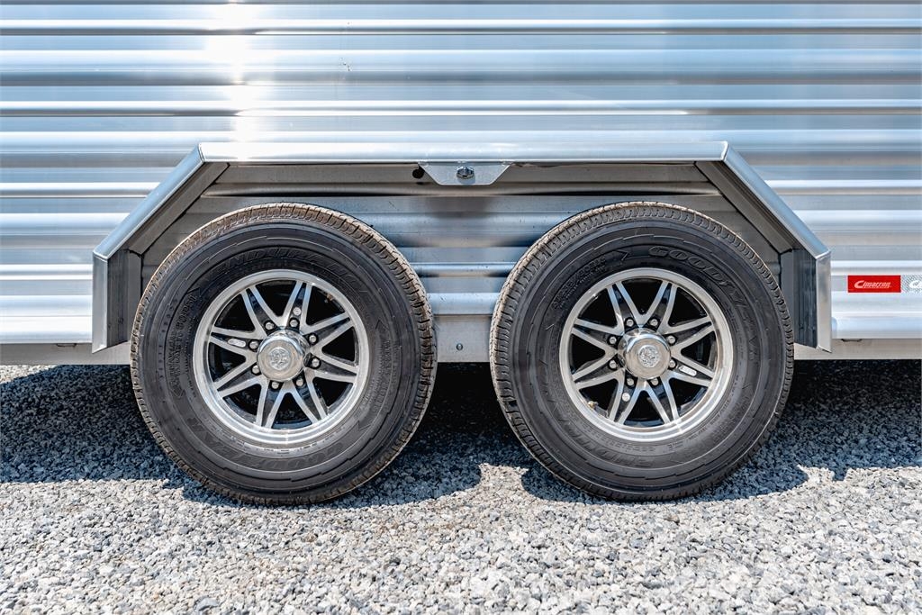 Cimarron TRAILERS LS20G Трейлери для транспортування тварин