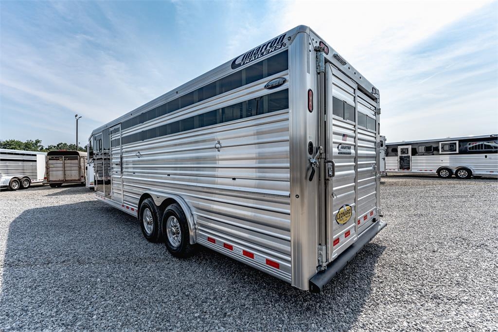Cimarron TRAILERS LS24G Трейлери для транспортування тварин