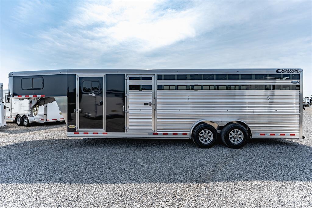 Cimarron TRAILERS LS24G Трейлери для транспортування тварин