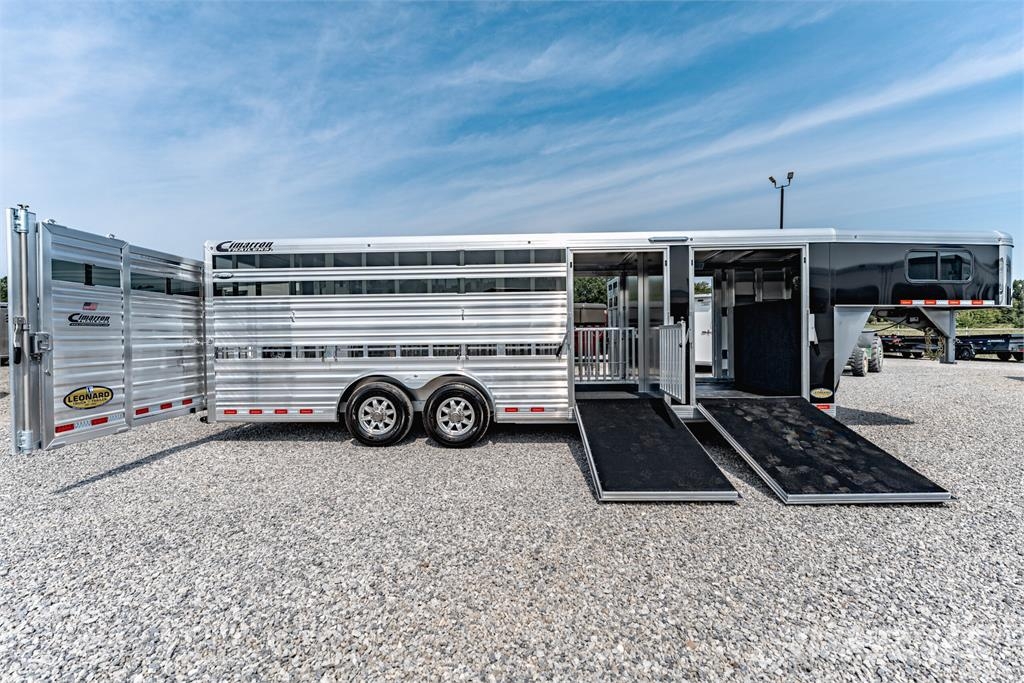 Cimarron TRAILERS LS24G Трейлери для транспортування тварин