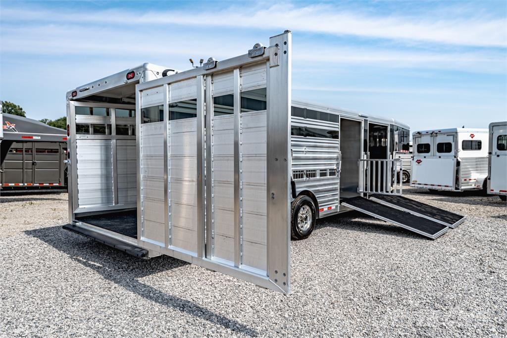 Cimarron TRAILERS LS24G Трейлери для транспортування тварин