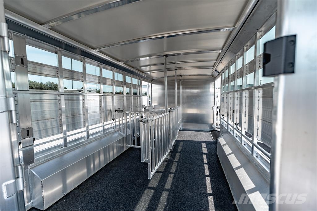 Cimarron TRAILERS LS24G Трейлери для транспортування тварин