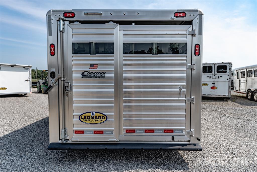 Cimarron TRAILERS LS24G Трейлери для транспортування тварин