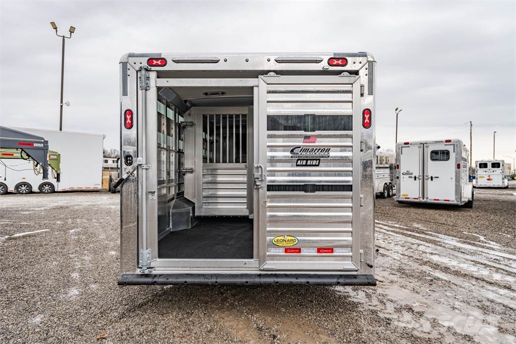 Cimarron TRAILERS SW30G SIG مقطورات نقل الحيوانات