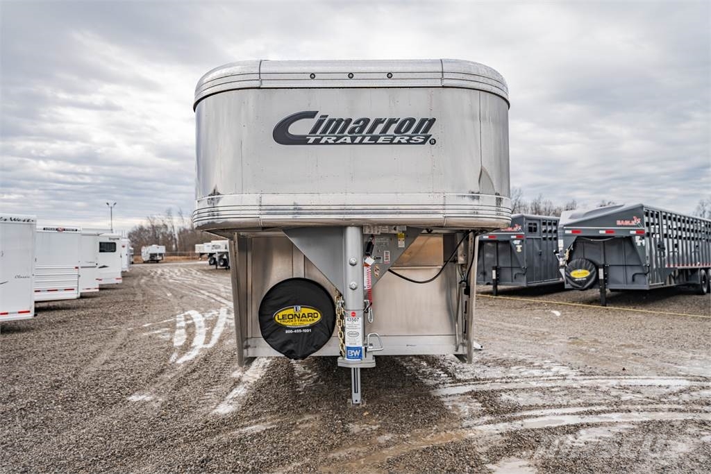 Cimarron TRAILERS SW30G SIG مقطورات نقل الحيوانات
