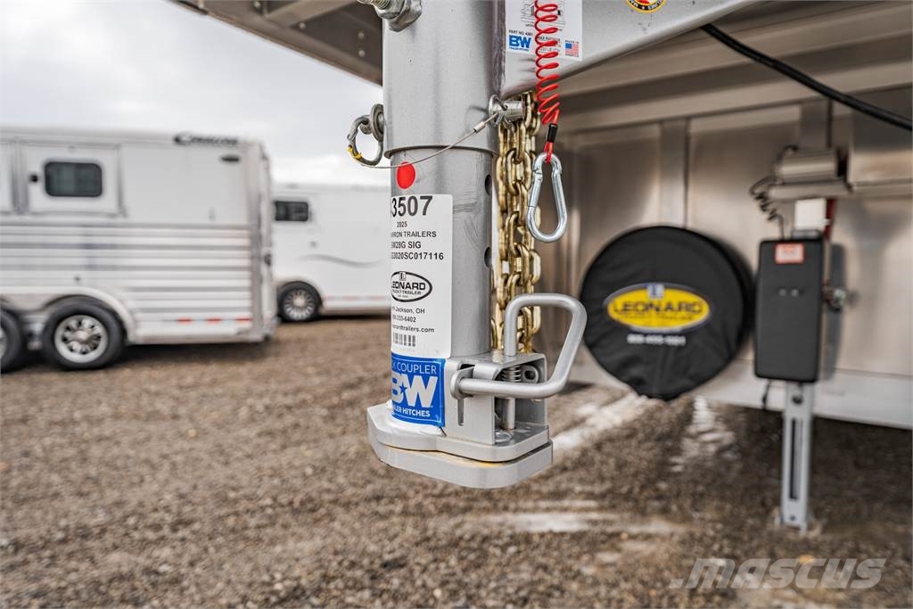 Cimarron TRAILERS SW30G SIG مقطورات نقل الحيوانات
