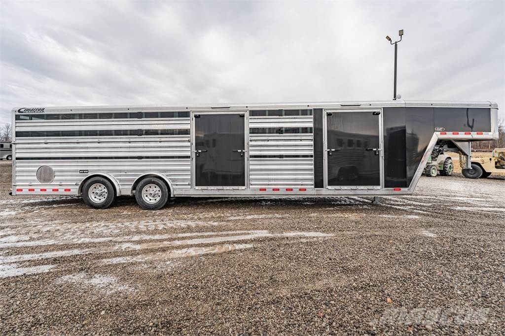 Cimarron TRAILERS SW30G SIG مقطورات نقل الحيوانات