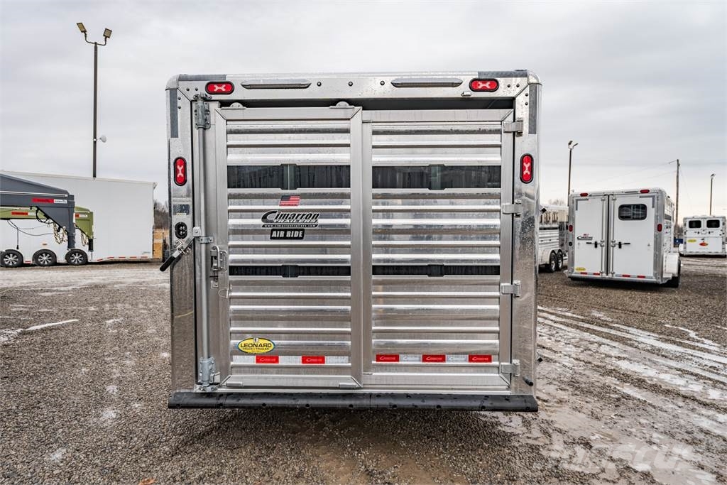 Cimarron TRAILERS SW30G SIG مقطورات نقل الحيوانات