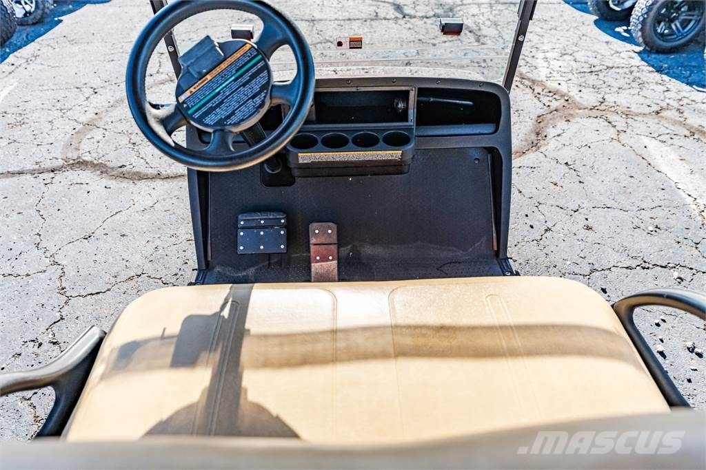 E-Z-GO TXT Golf carts