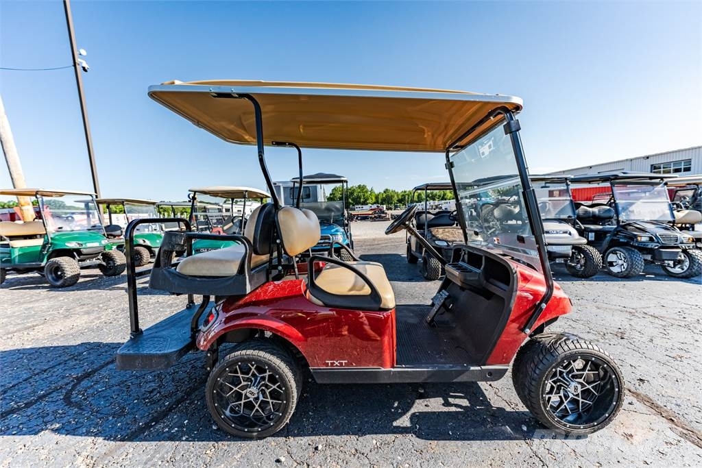 E-Z-GO TXT Golf carts