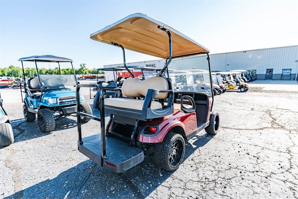 E-Z-GO TXT Golf carts