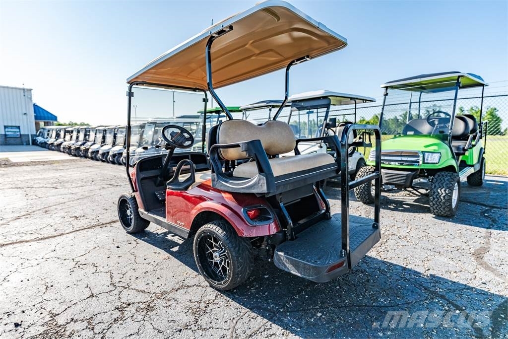 E-Z-GO TXT Golf carts