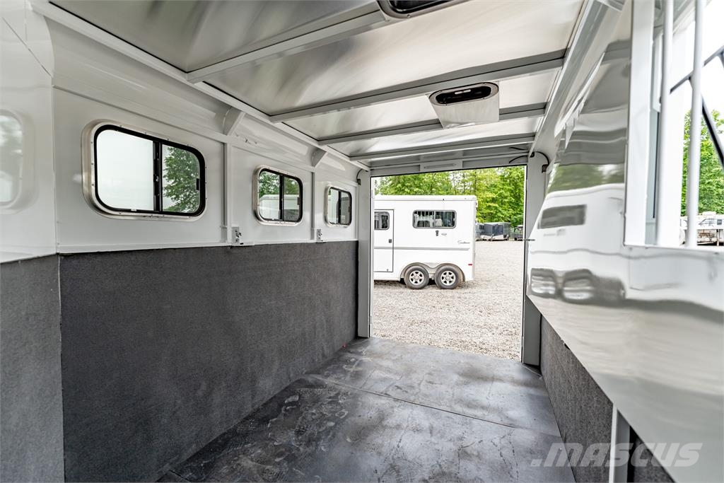 Trails West AD30MX Dzīvnieku transportēšanas piekabes