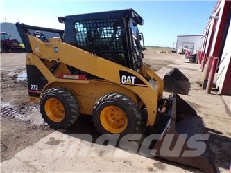 CAT 232 Minicargadoras