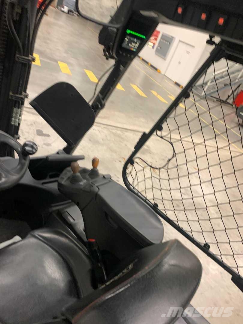 Linde E25L شاحنات ذات رافعات شوكية تعمل بالكهرباء