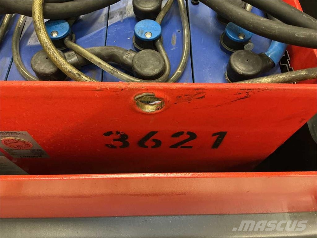 Linde P250 Тягачі колісні