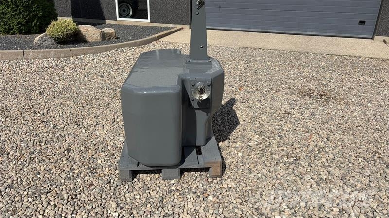 Allround vægtklods 3300 Kg Rigtig fin Contrapeso delantero