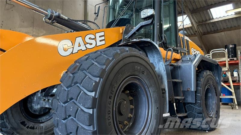 CASE 621G XR med langbom og CDC styrring samt centralsm Chargeuse sur pneus