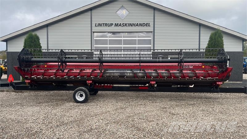 Case IH Axial Flow 8230 Med 2 sideknive Mejetærskere