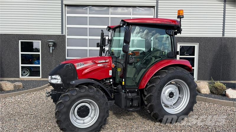 Case IH Farmall 75 A med vendegear og brede hjul Tracteur