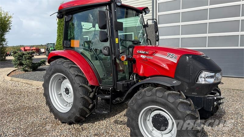 Case IH Farmall 75 A med vendegear og brede hjul Tracteur