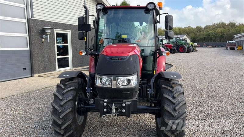 Case IH Farmall 75 A med vendegear og brede hjul Tracteur