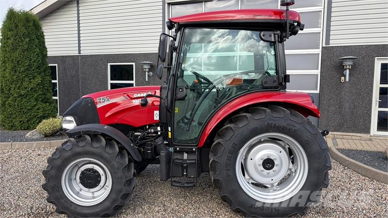 Case IH Farmall 75 A med vendegear og brede hjul Tracteur