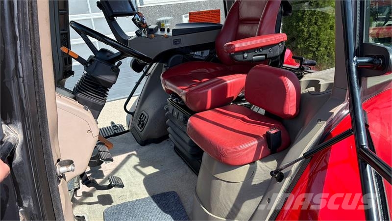Case IH MAGNUM 340 CVX med frontlift. Gård traktor الجرارات
