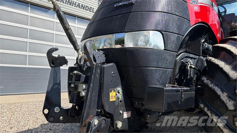 Case IH MAGNUM 340 CVX med frontlift. Gård traktor الجرارات