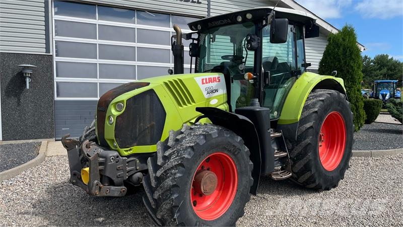 CLAAS ARION 650 Med frontlift og frontPTO Traktorok