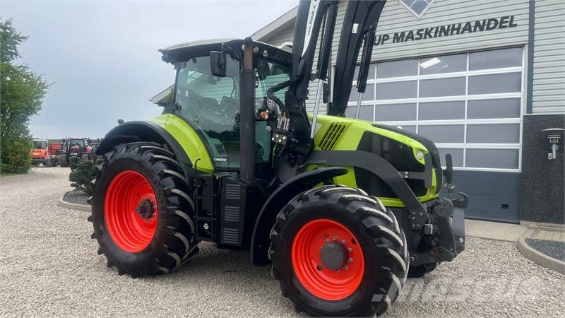 CLAAS Axion 810 CMATIC Med frontlift og frontlæsser 트랙터