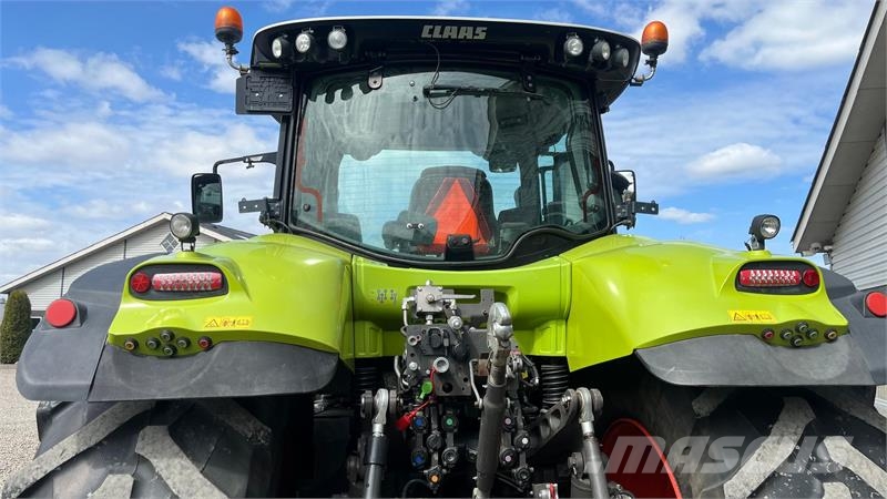 CLAAS AXION 850 Med frontlift og frontpto 拖拉机/农用车