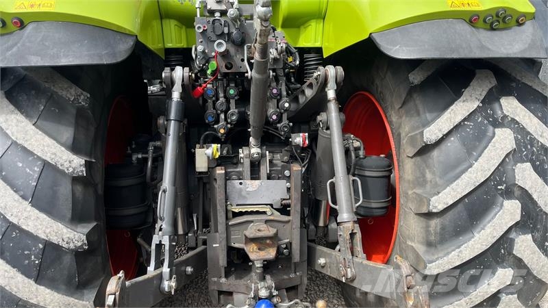 CLAAS AXION 850 Med frontlift og frontpto 拖拉机/农用车