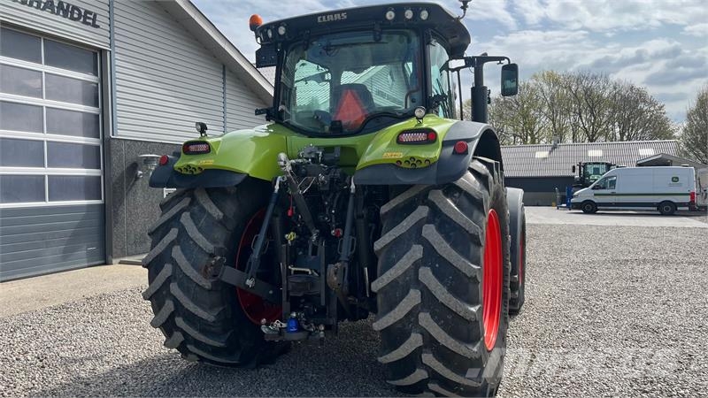 CLAAS AXION 850 Med frontlift og frontpto 拖拉机/农用车