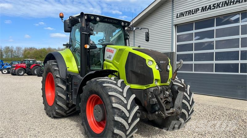 CLAAS AXION 850 Med frontlift og frontpto 拖拉机/农用车