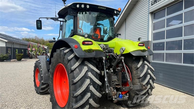 CLAAS AXION 850 Med frontlift og frontpto 拖拉机/农用车