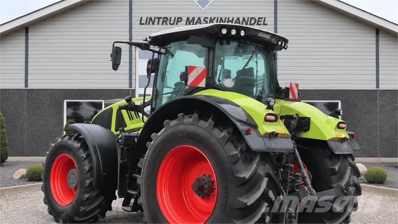 CLAAS Axion 950 CMatic Cebis med frontlift Tracteur