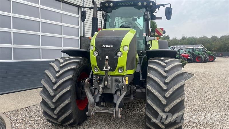 CLAAS Axion 950 CMatic Med frontlift Tractores