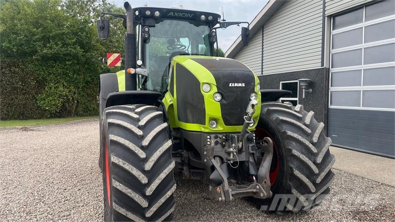 CLAAS Axion 950 CMatic Med frontlift Tractores