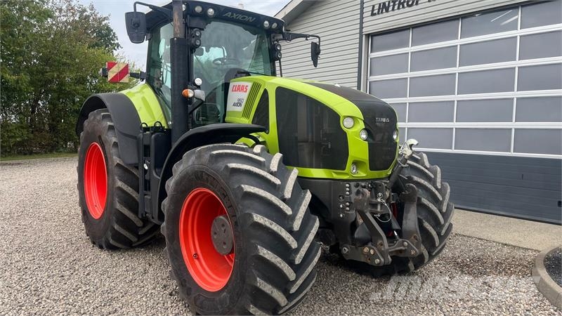 CLAAS Axion 950 CMatic Med frontlift Tractores