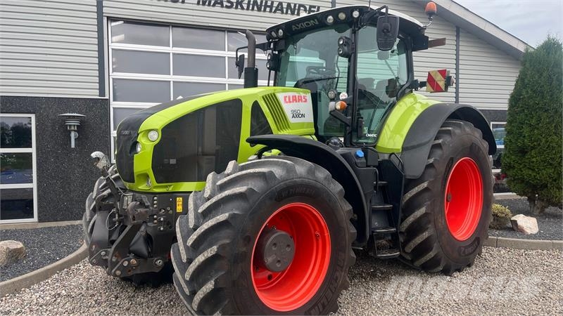 CLAAS Axion 950 CMatic Med frontlift Tractores