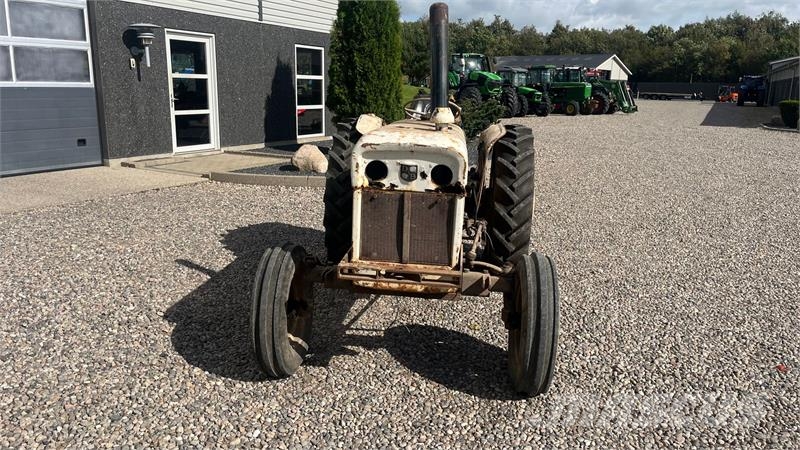 David Brown 880 Med defekt køler Tracteur