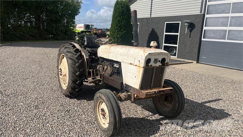 David Brown 880 Med defekt køler Tracteur