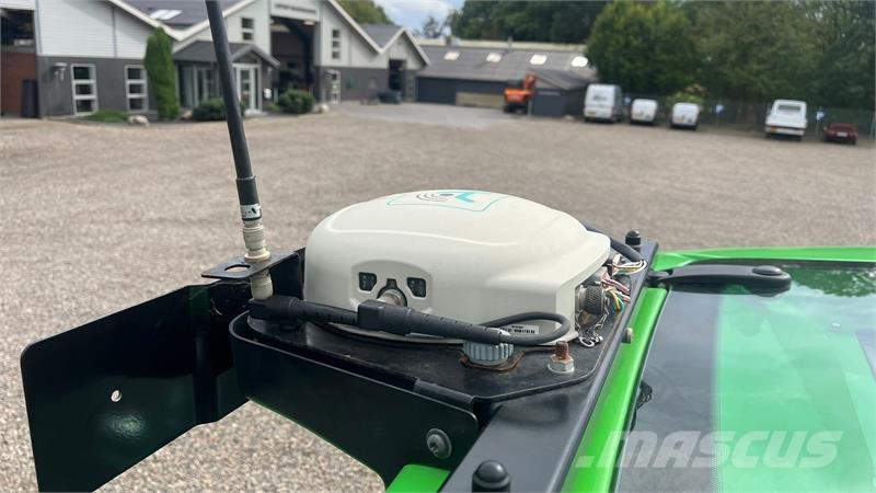 Deutz-Fahr Agrotron 6215 TTV Med frontlift Tractors