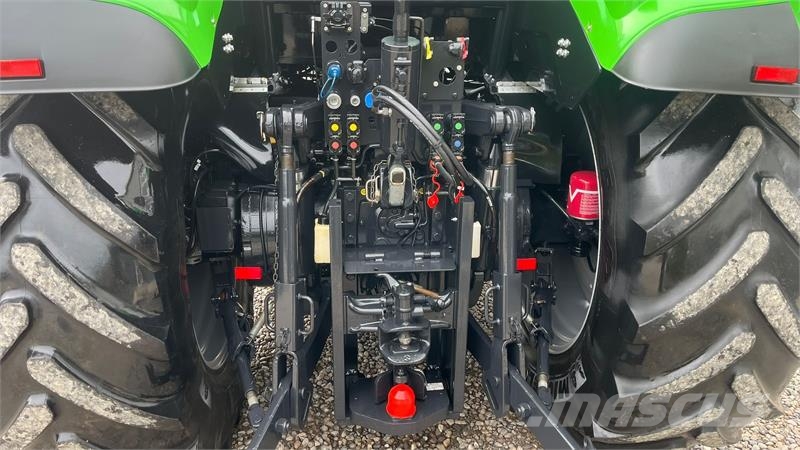 Deutz-Fahr Agrotron 6215 TTV Med frontlift Tractors